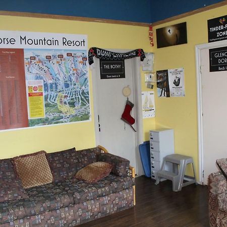 Kicking Horse Backpacker Hostel Golden Dış mekan fotoğraf