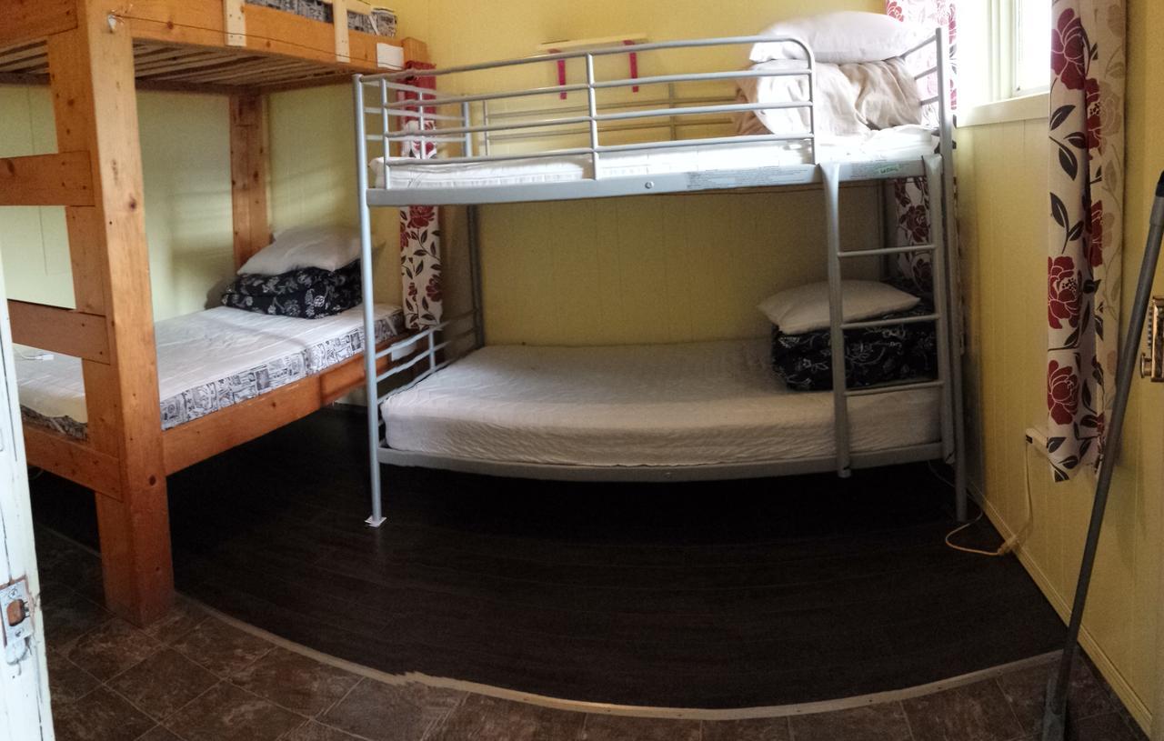 Kicking Horse Backpacker Hostel Golden Dış mekan fotoğraf